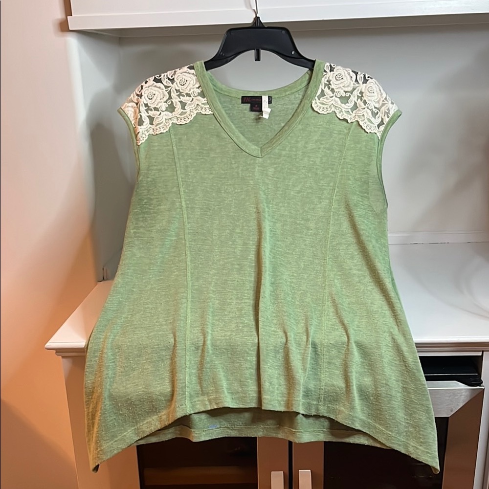 Green and Cream Boxy Cap Sleeve Blouse